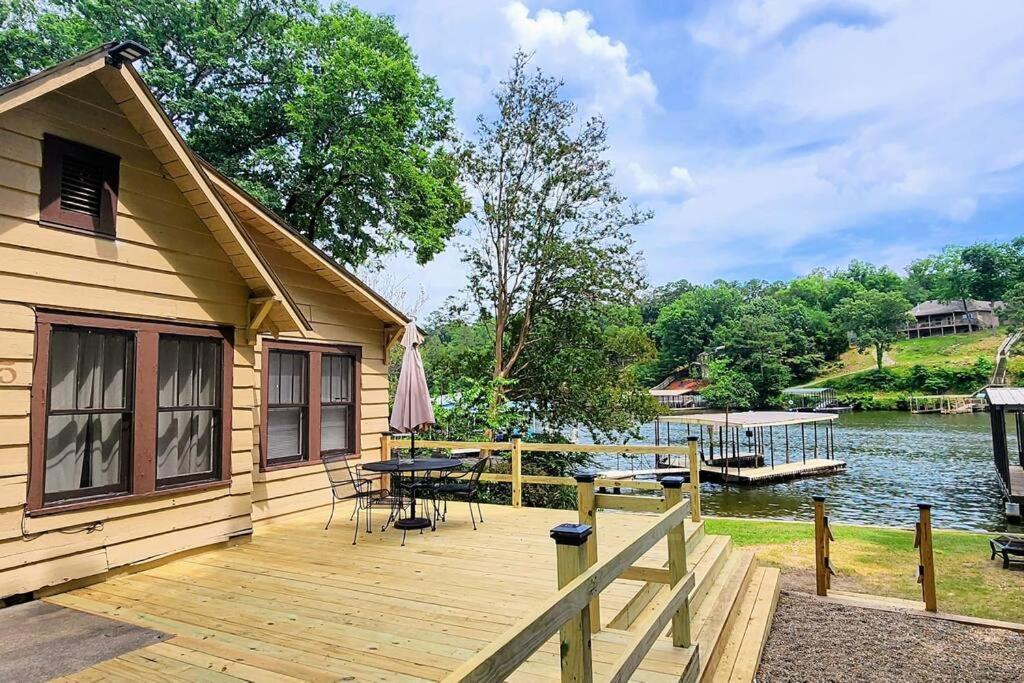 #05 - Lakefront Two Bedroom Cottage- Pet Friendly Хот-Спрингс Экстерьер фото